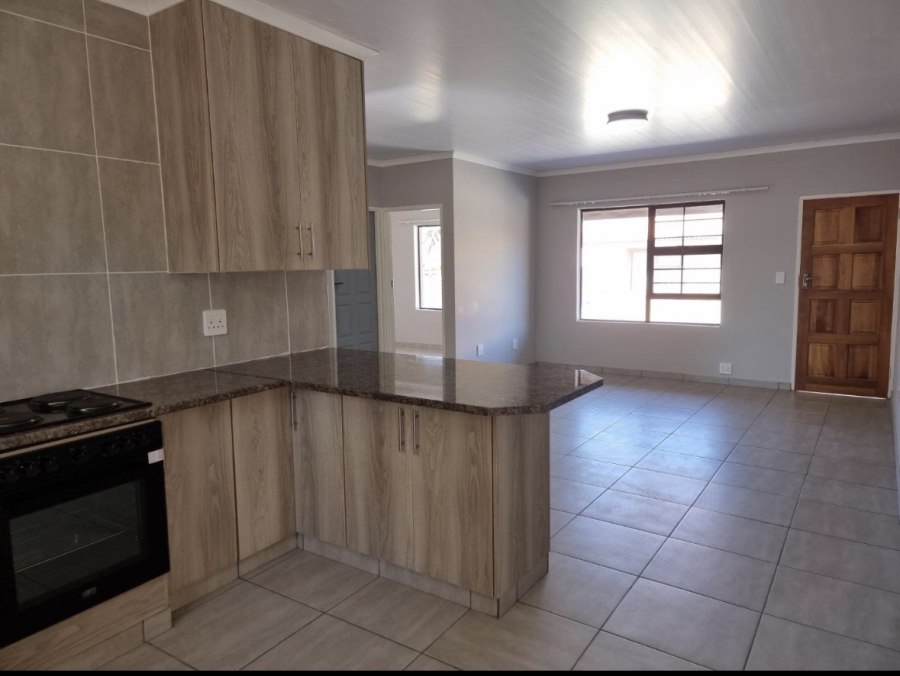 To Let 2 Bedroom Property for Rent in Flamwood North West